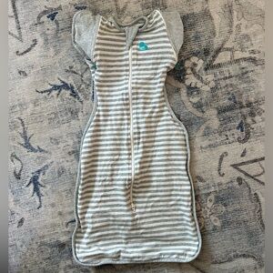 Love to Dream size M transition swaddle up 50/50 sleep sack